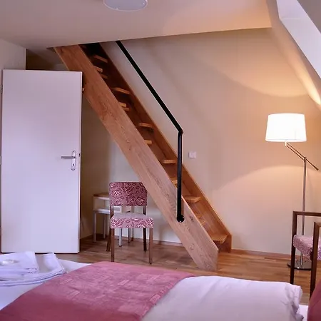 Guest house Lipa 3*